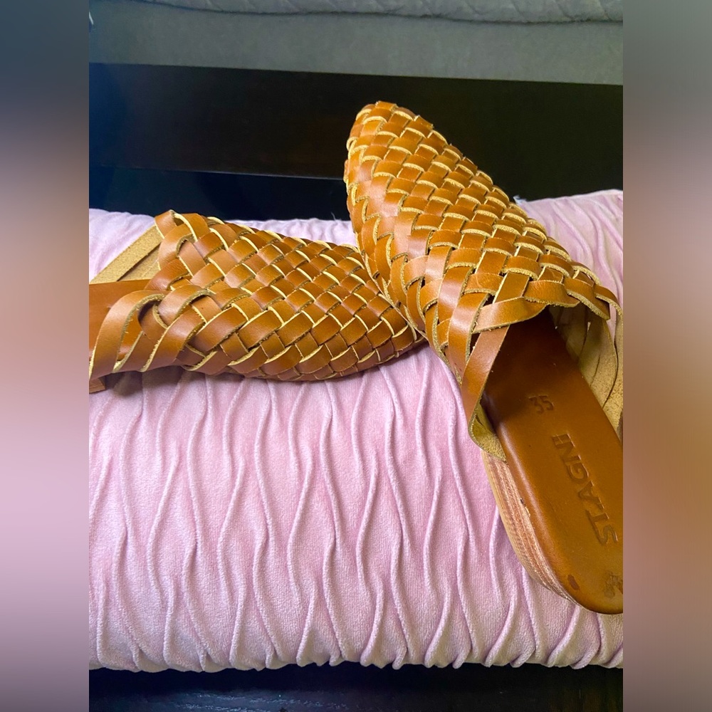 Women shoes